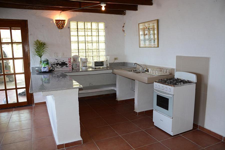Oceanfront Bungalows - Paradise Rentals Santa Catalina Eksteriør bilde