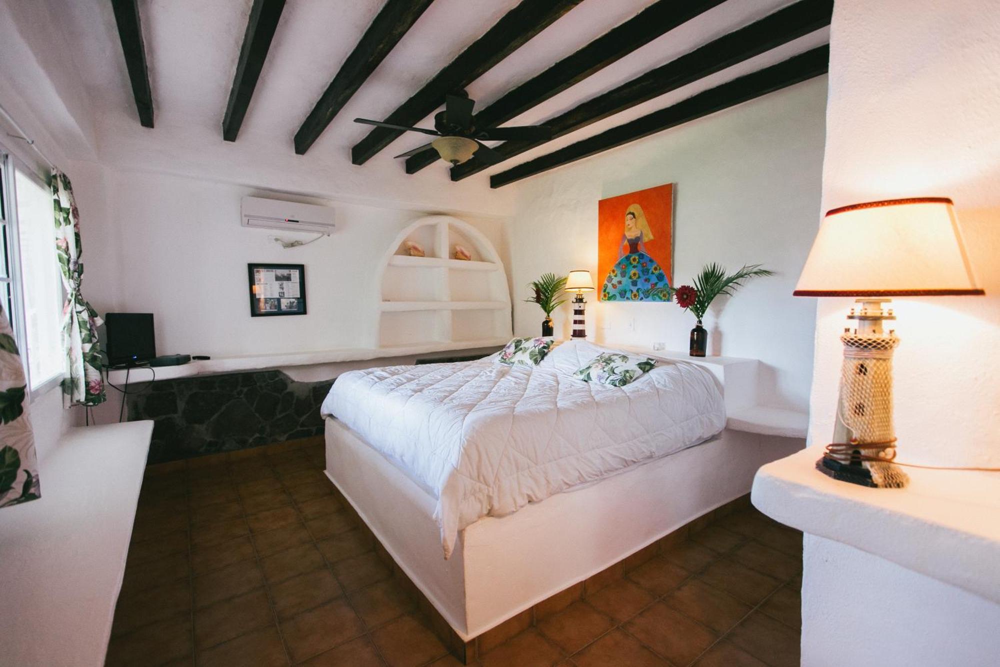 Oceanfront Bungalows - Paradise Rentals Santa Catalina Eksteriør bilde