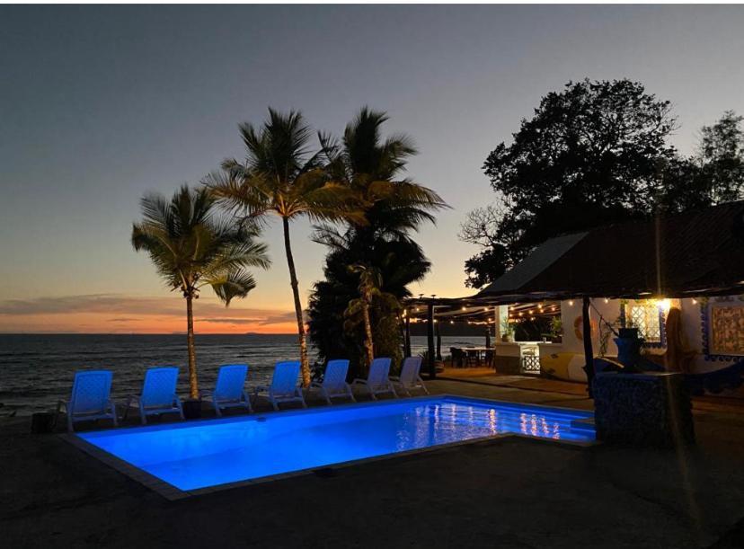 Oceanfront Bungalows - Paradise Rentals Santa Catalina Eksteriør bilde